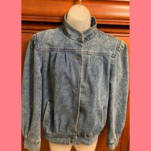 Vintage 80’s Denim Jacket pleaded paisley with shoulder pads!